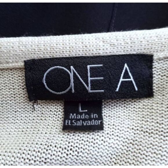 ONE A CREAM STRIPE CARDIGAN SZ.L EUC - Picture 3 of 4